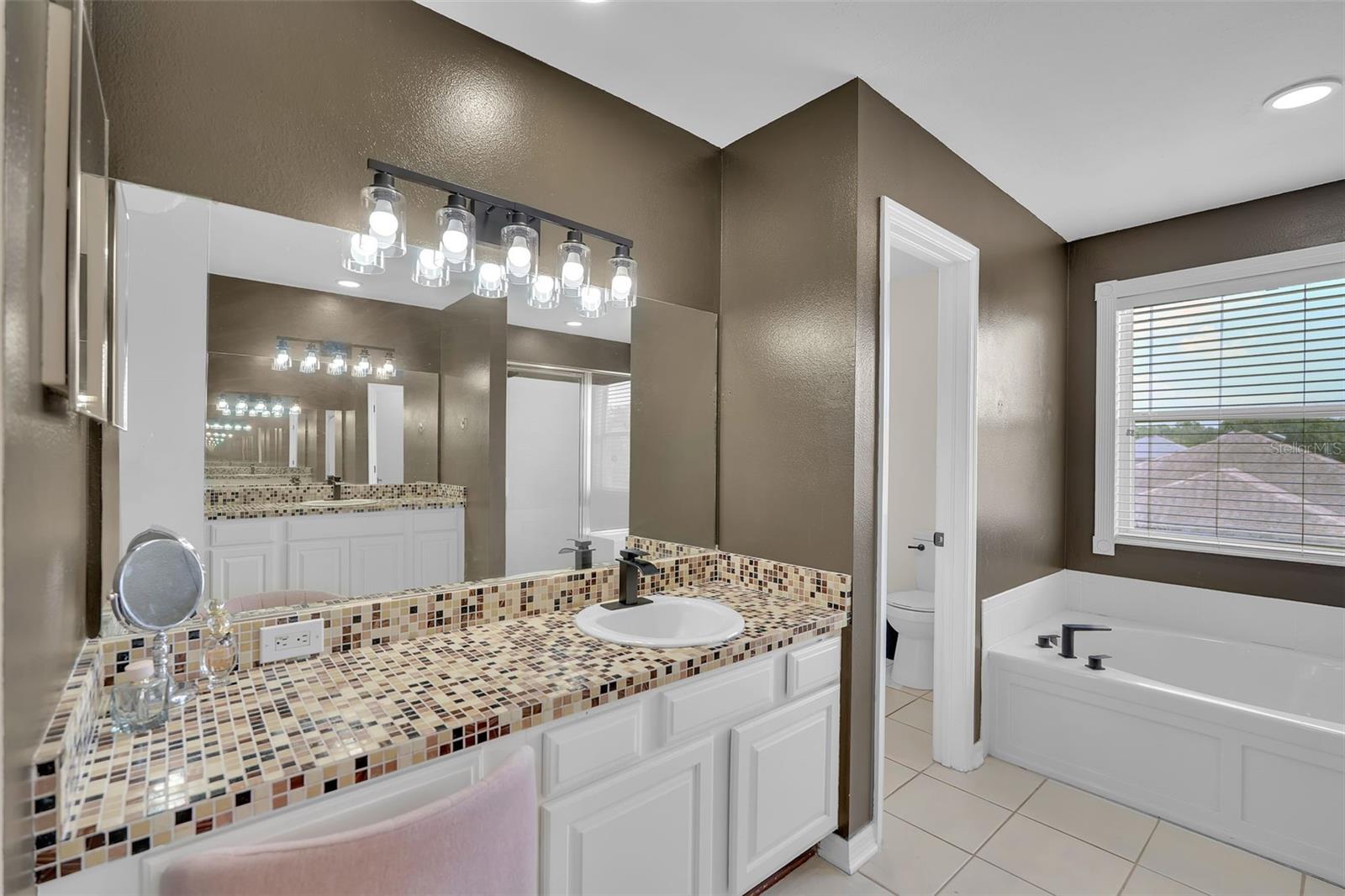 PARKER POINTE - Residential