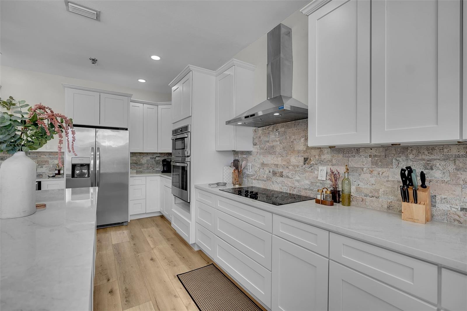 PARKER POINTE - Residential