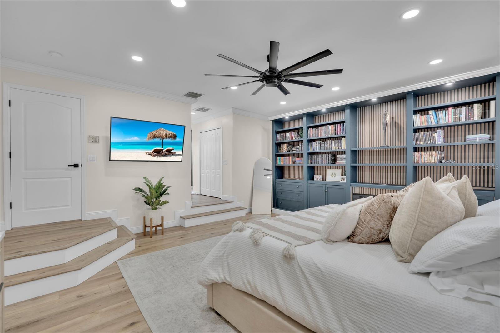 PARKER POINTE - Residential