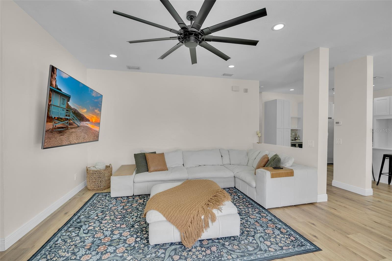 PARKER POINTE - Residential
