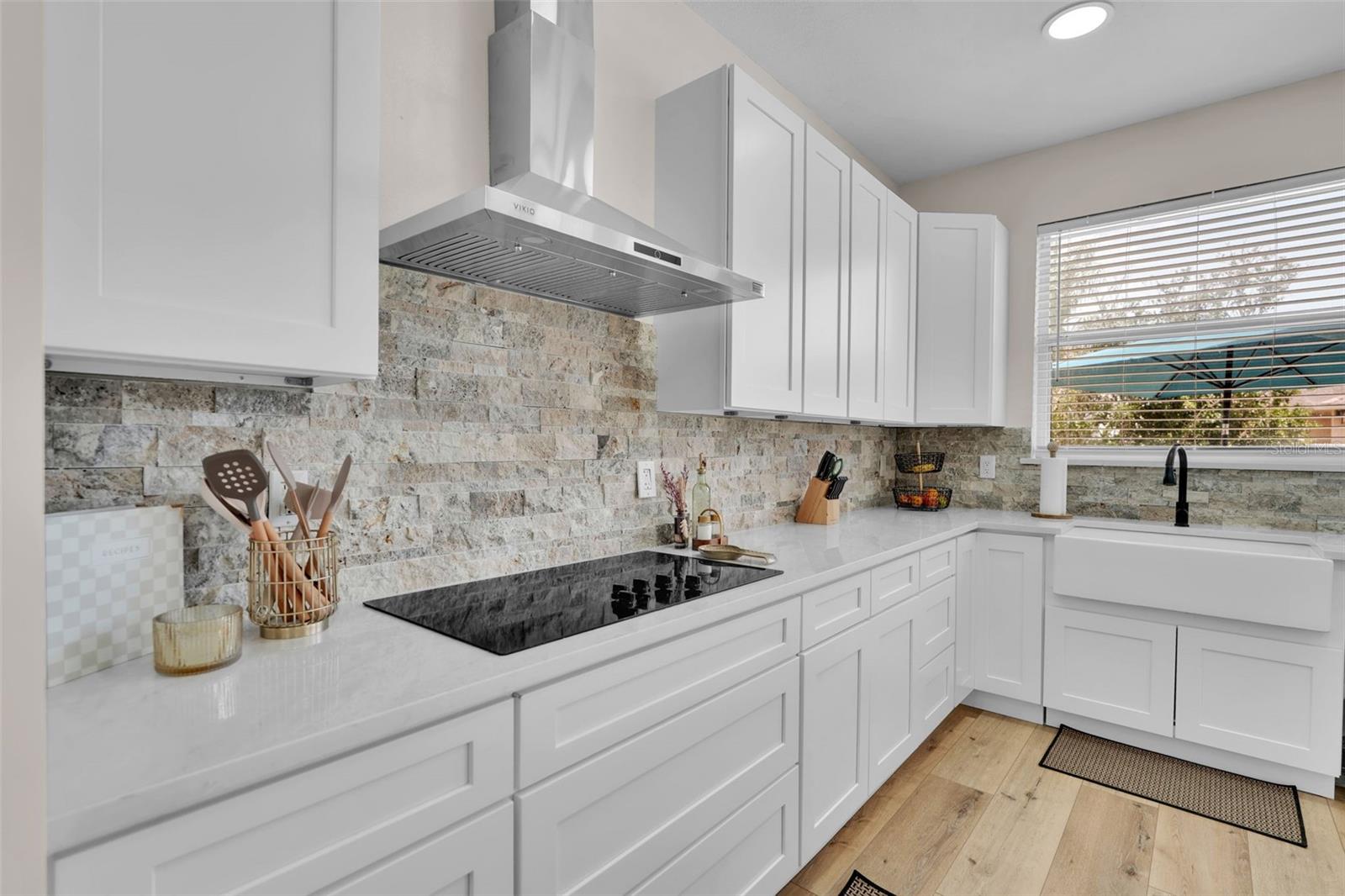 PARKER POINTE - Residential