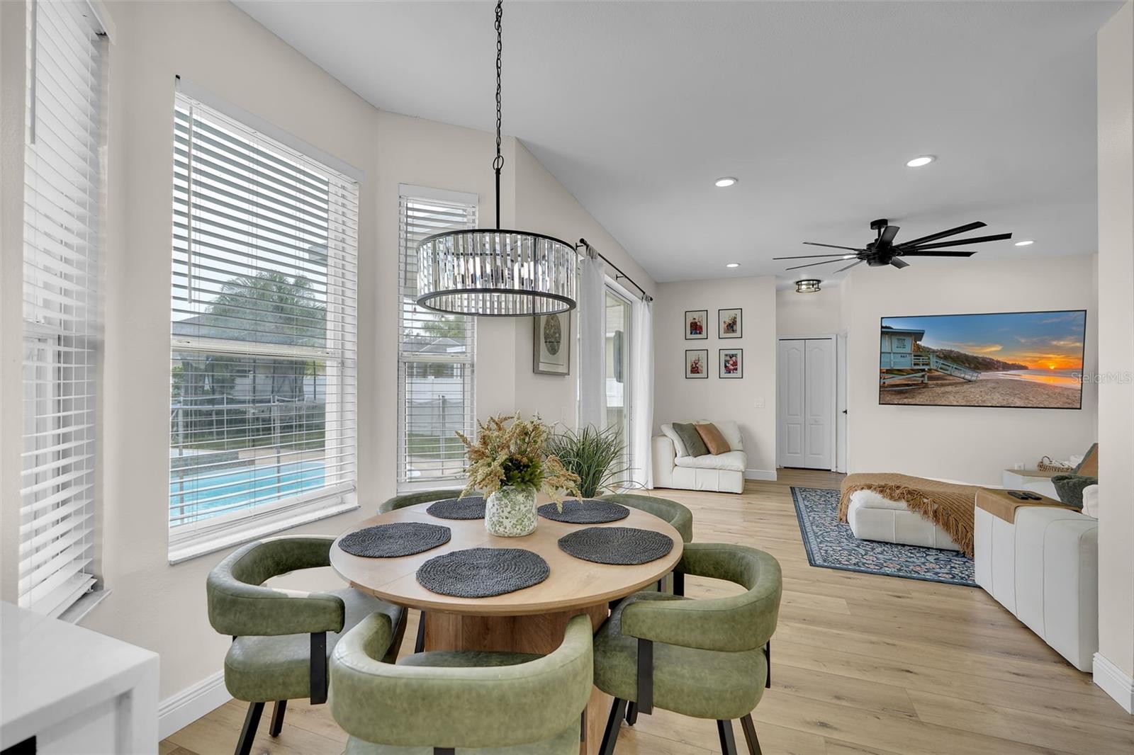 PARKER POINTE - Residential