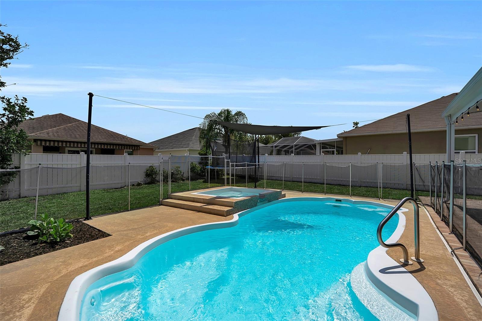PARKER POINTE - Residential