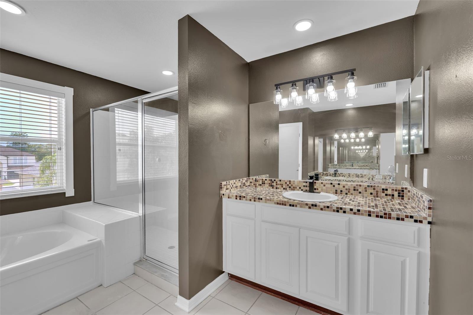 PARKER POINTE - Residential