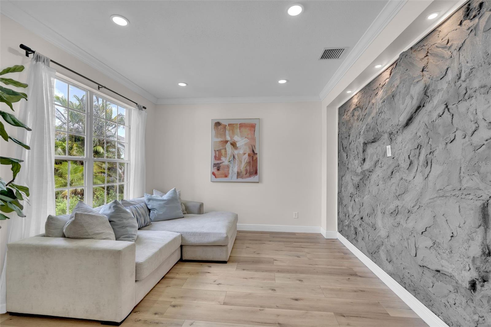 PARKER POINTE - Residential
