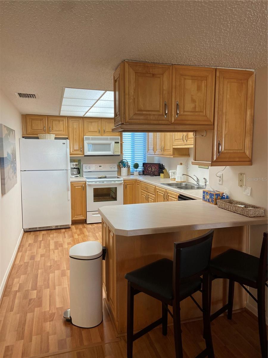 MACARTHUR BEACH - Residential Lease