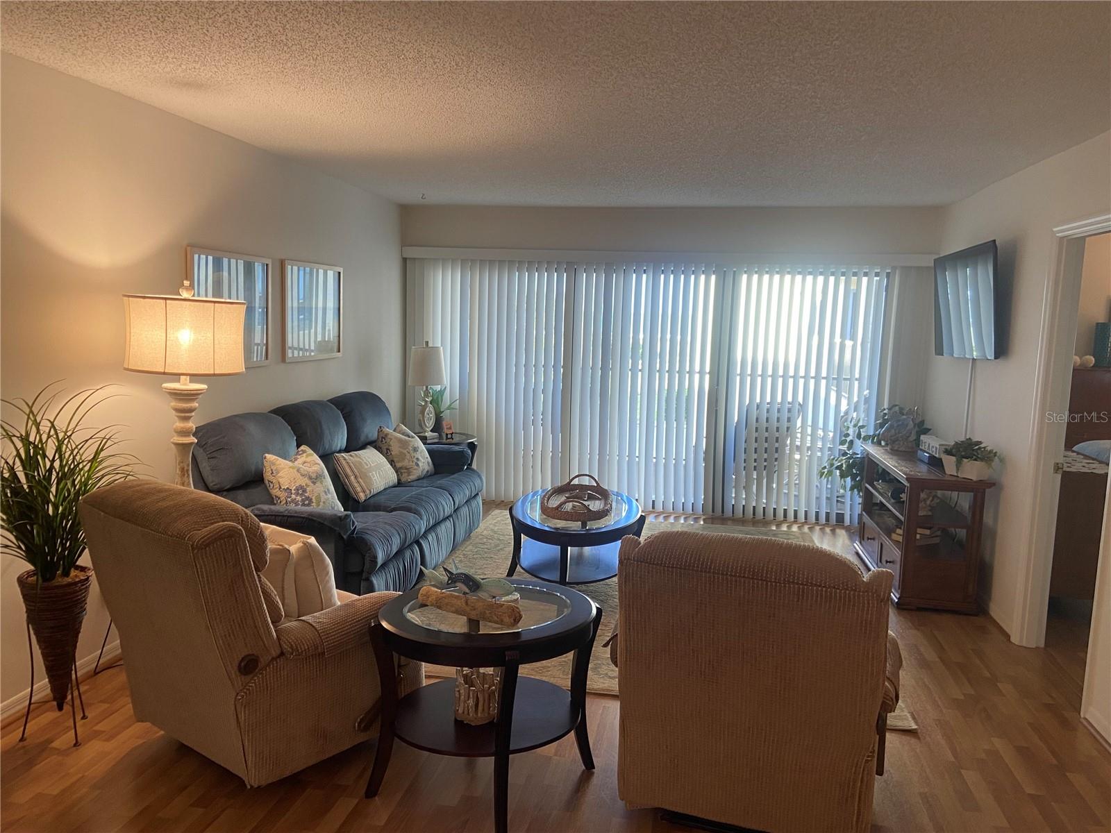 MACARTHUR BEACH - Residential Lease