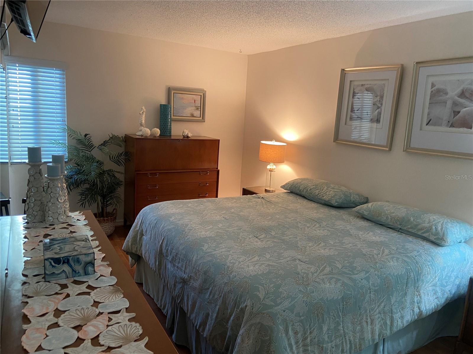 MACARTHUR BEACH - Residential Lease