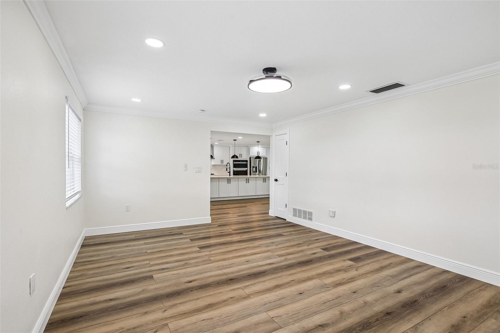 COLLEGE PARK - Residential