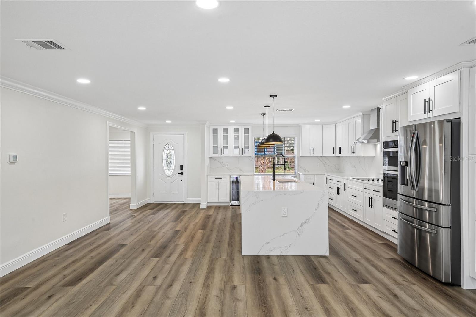COLLEGE PARK - Residential