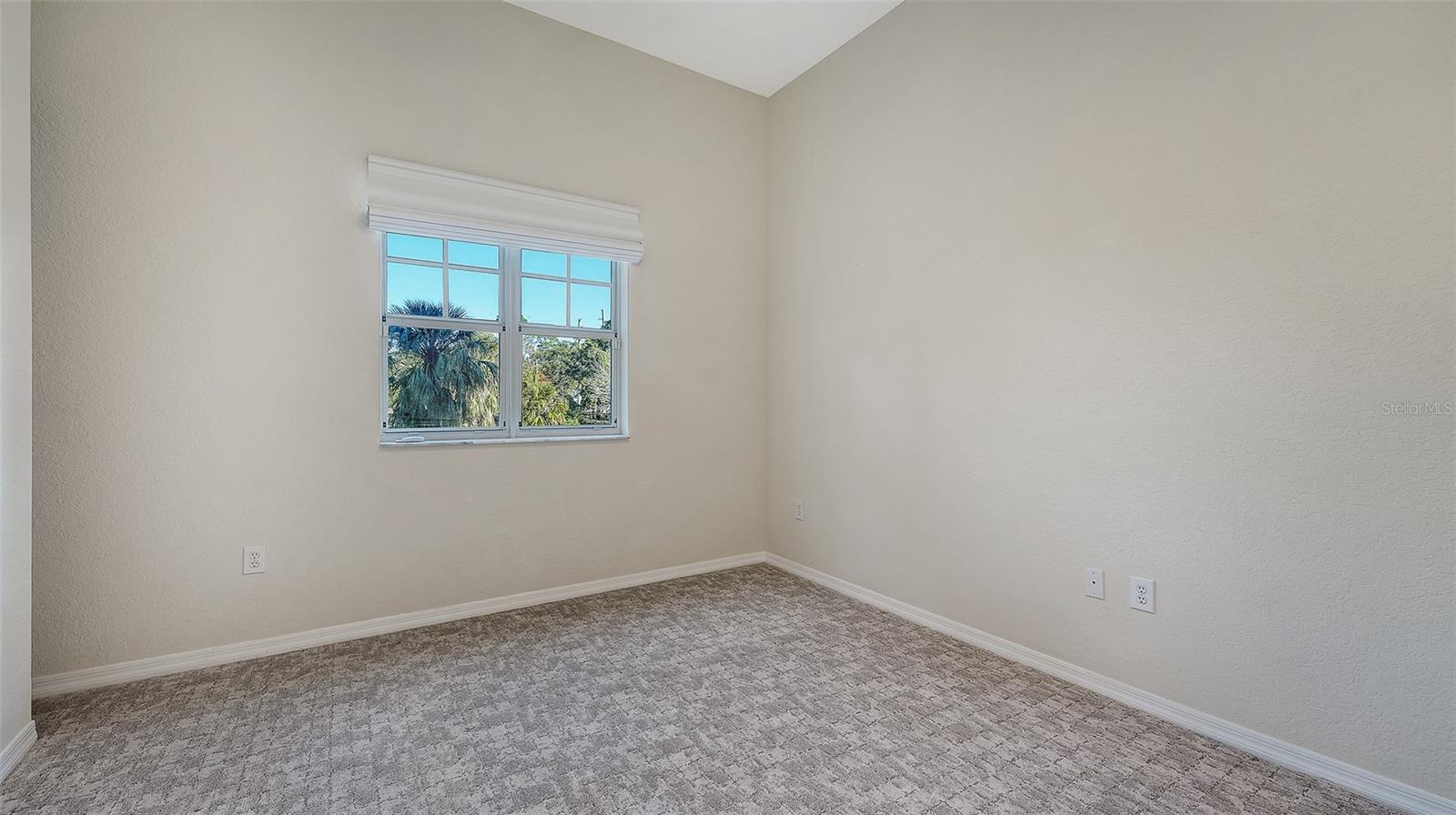 BROADWAY PROMENADE - Residential