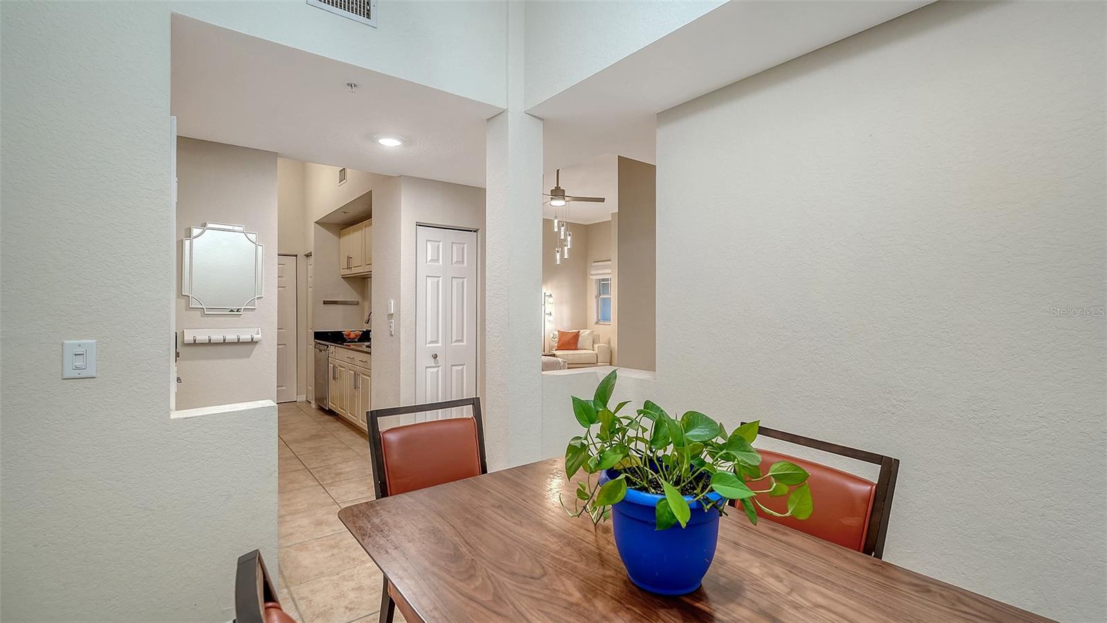 BROADWAY PROMENADE - Residential