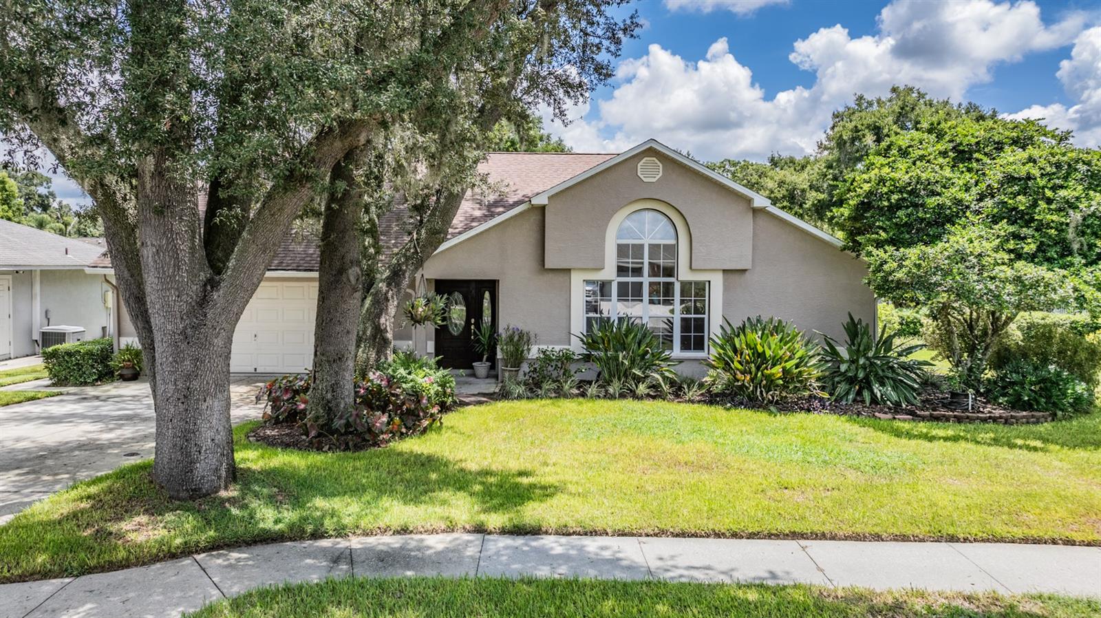 SILVER OAKS - Residential