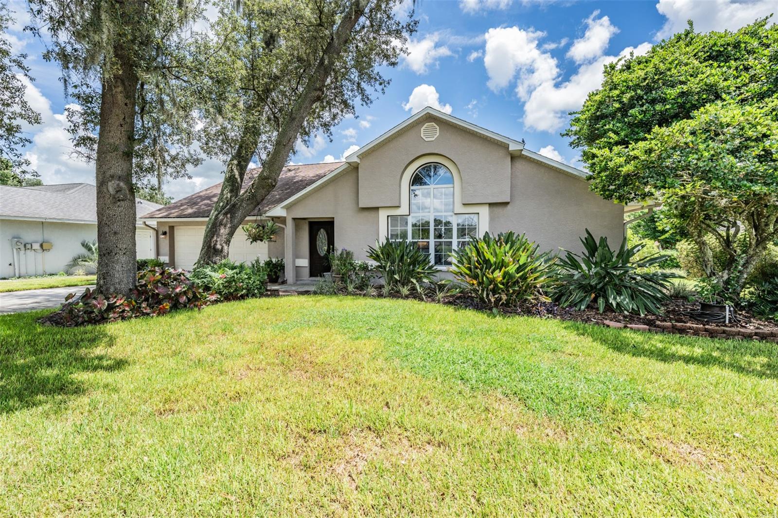SILVER OAKS - Residential
