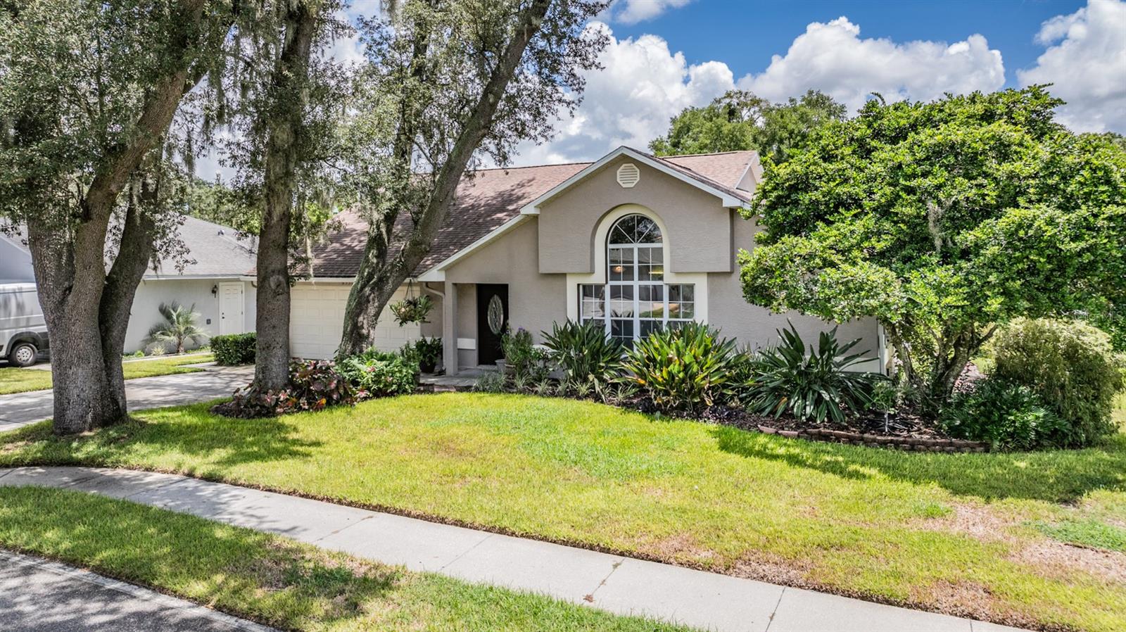 SILVER OAKS - Residential