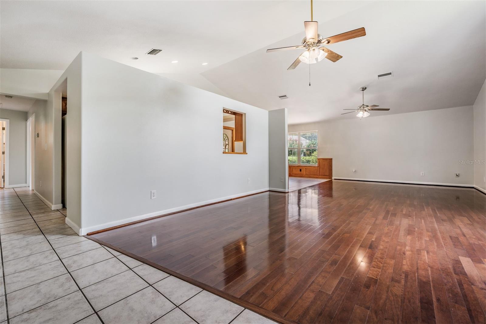 SILVER OAKS - Residential