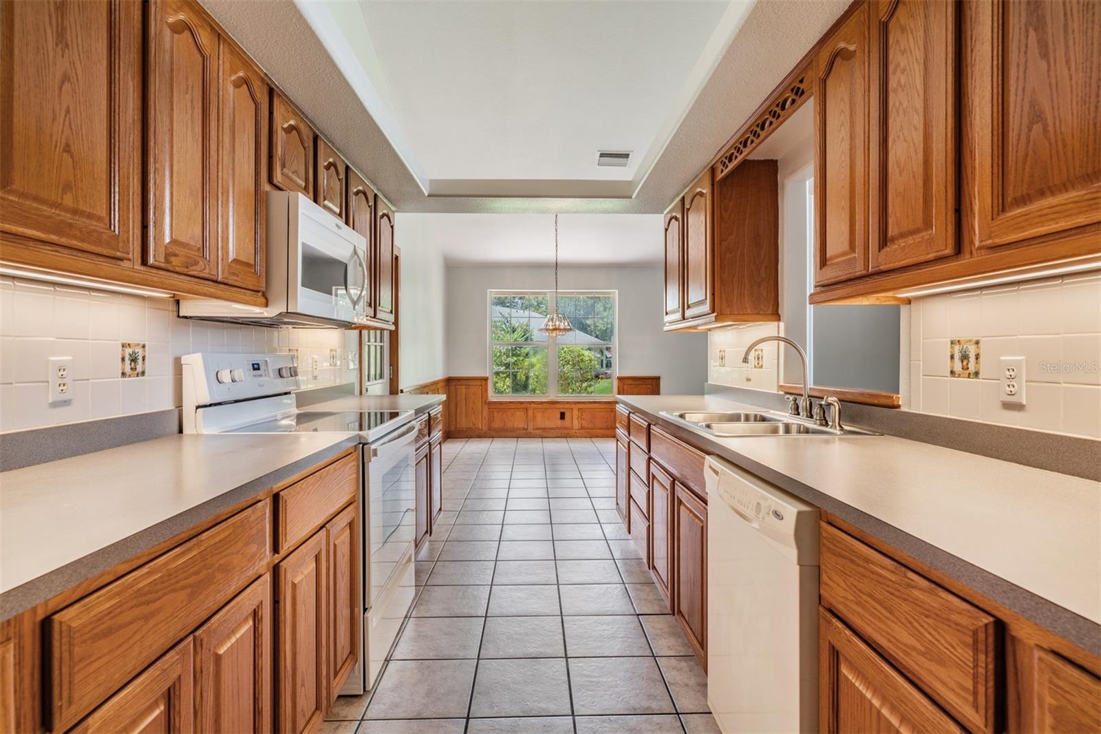 SILVER OAKS - Residential