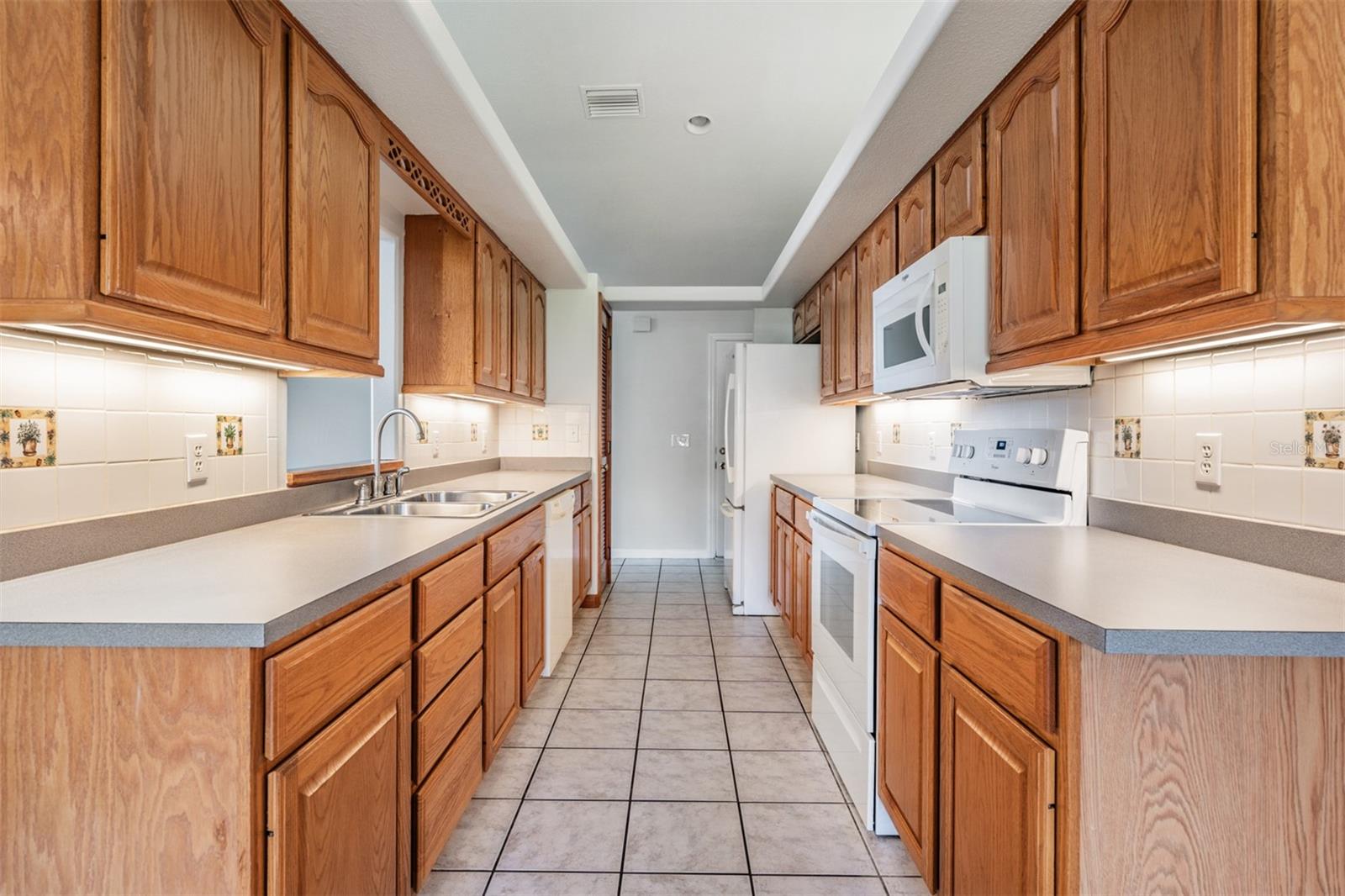 SILVER OAKS - Residential