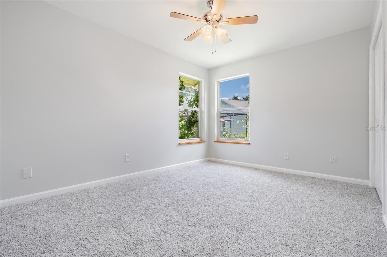 SILVER OAKS - Residential