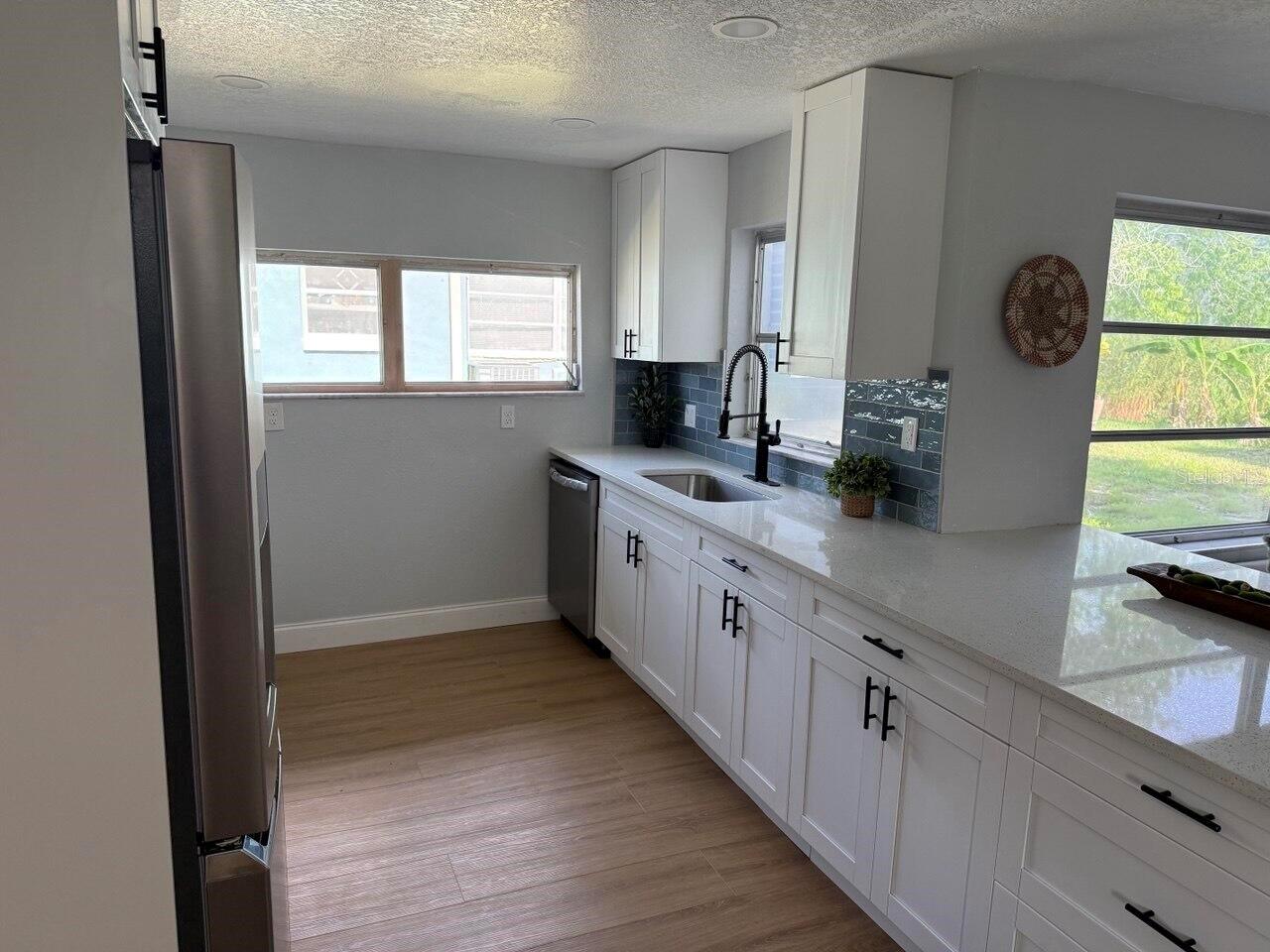 BAYWOOD VILLAGE SEC 4 - Residential