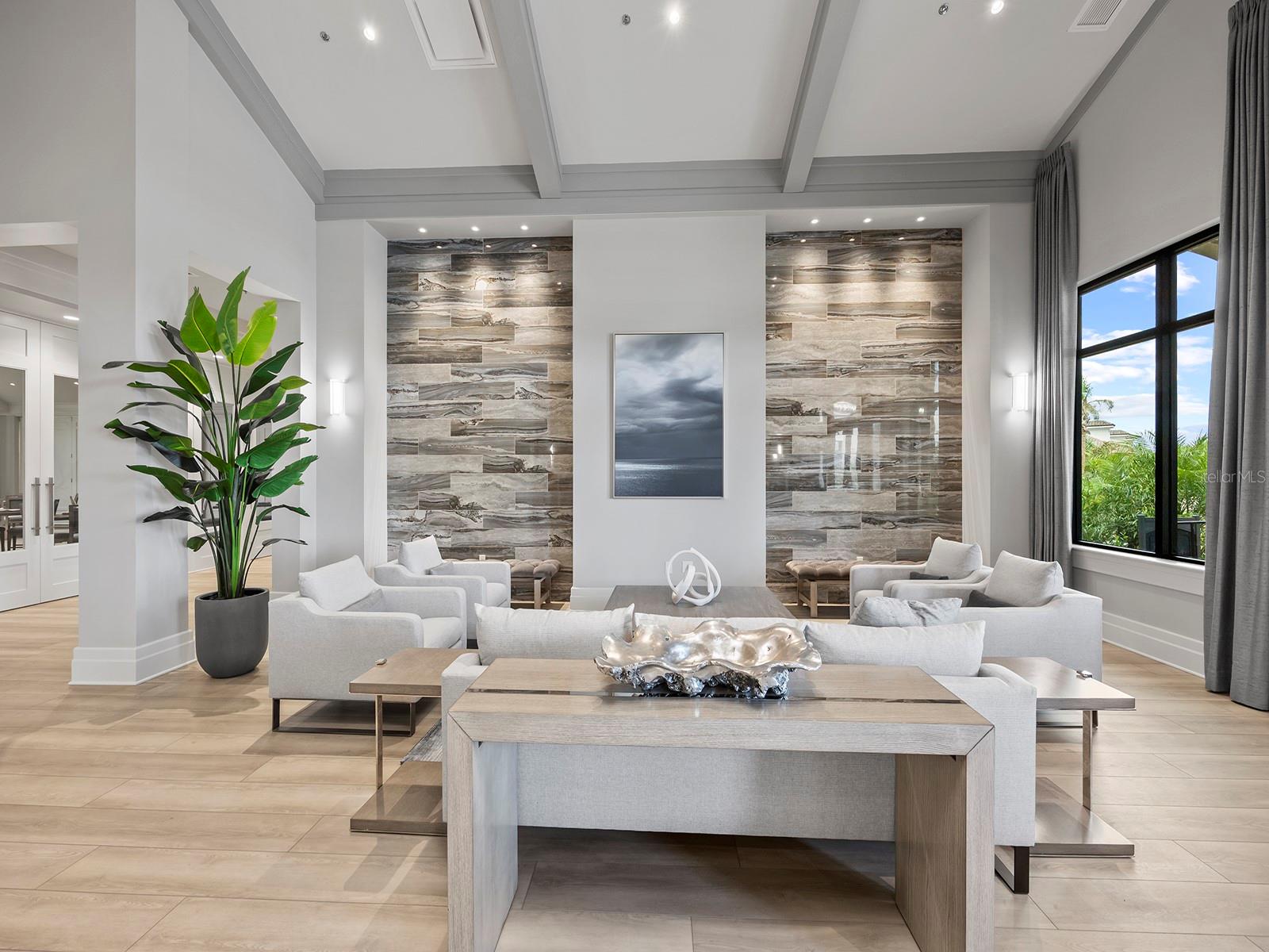 LAKEWOOD NATIONAL - Residential