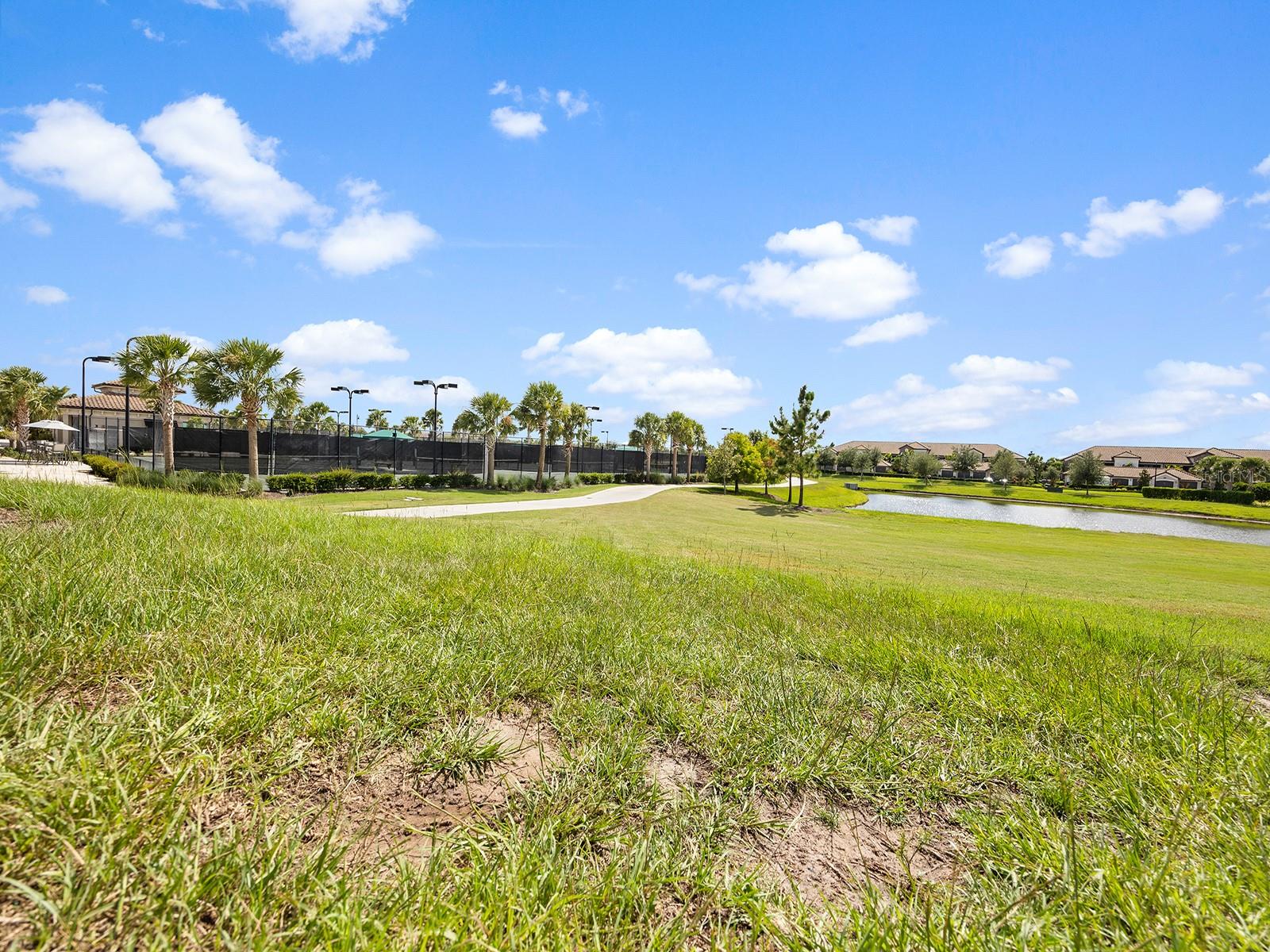 LAKEWOOD NATIONAL - Residential