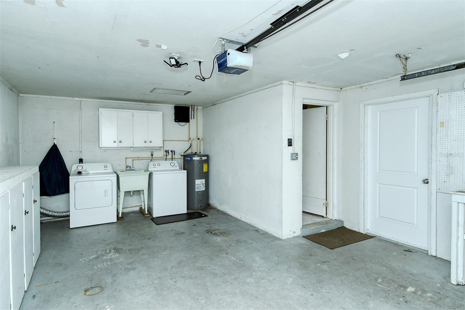 GULF GATE - Residential Lease