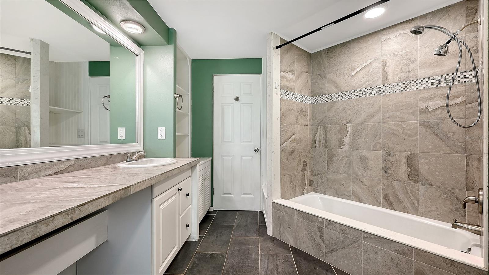 GULF GATE - Residential Lease