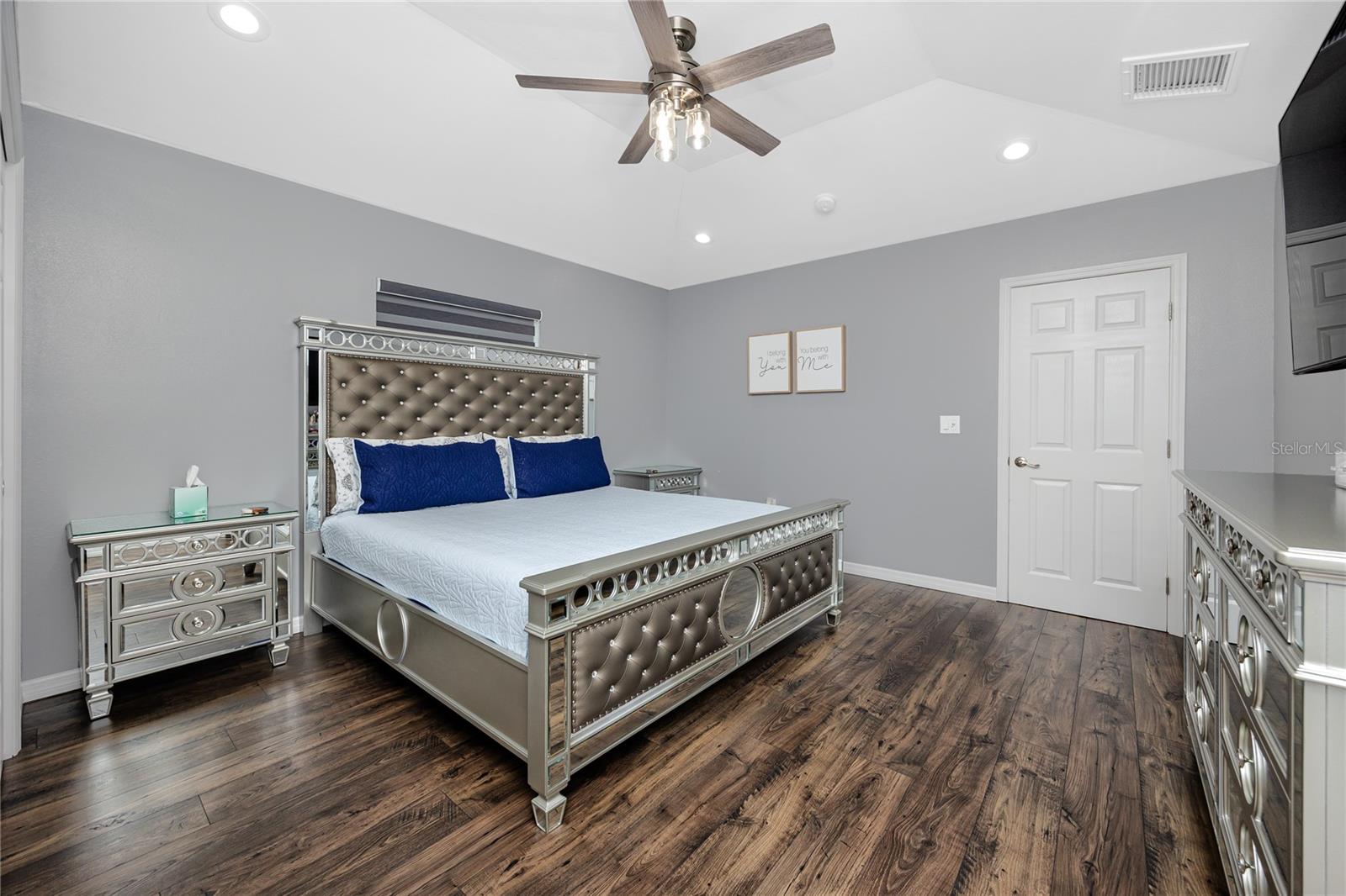DOUGLAS MANOR ESTATES 1ST ADD - Residential