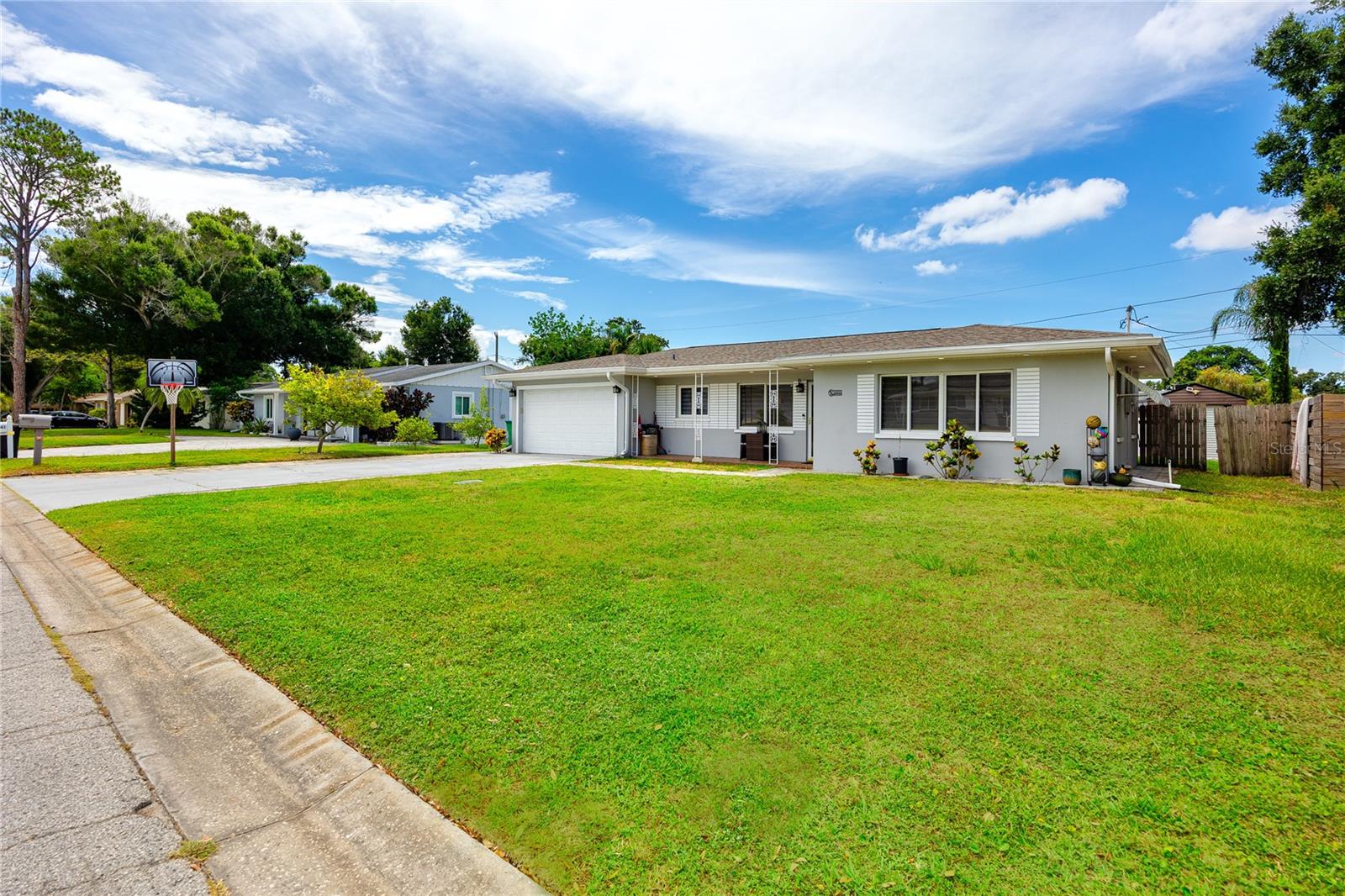 DOUGLAS MANOR ESTATES 1ST ADD - Residential