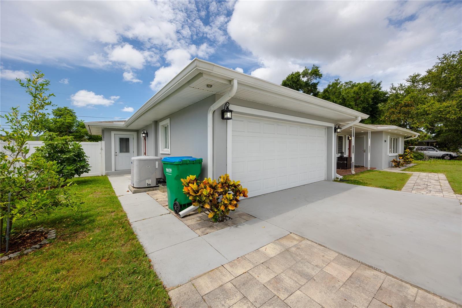 DOUGLAS MANOR ESTATES 1ST ADD - Residential
