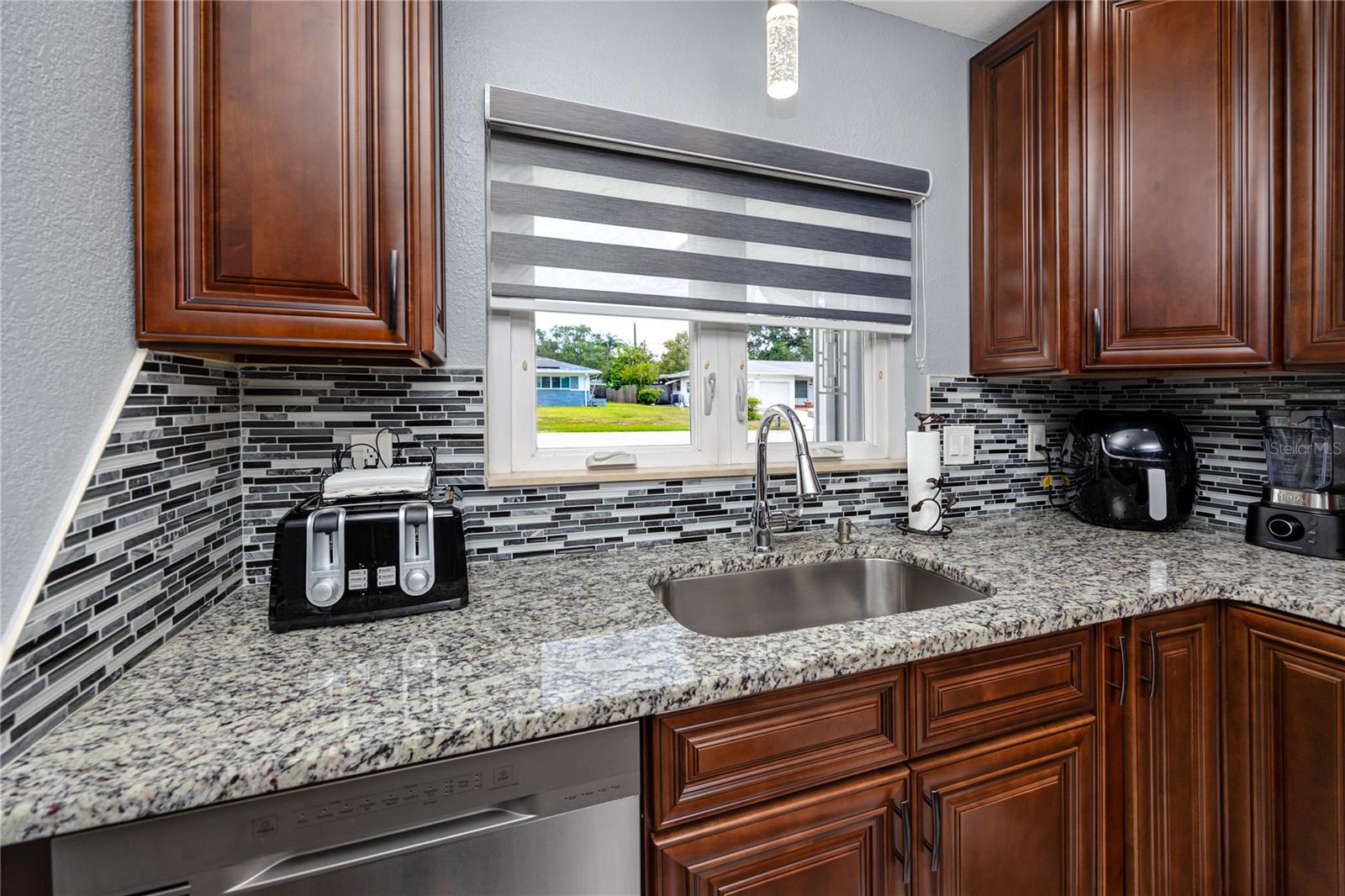 DOUGLAS MANOR ESTATES 1ST ADD - Residential