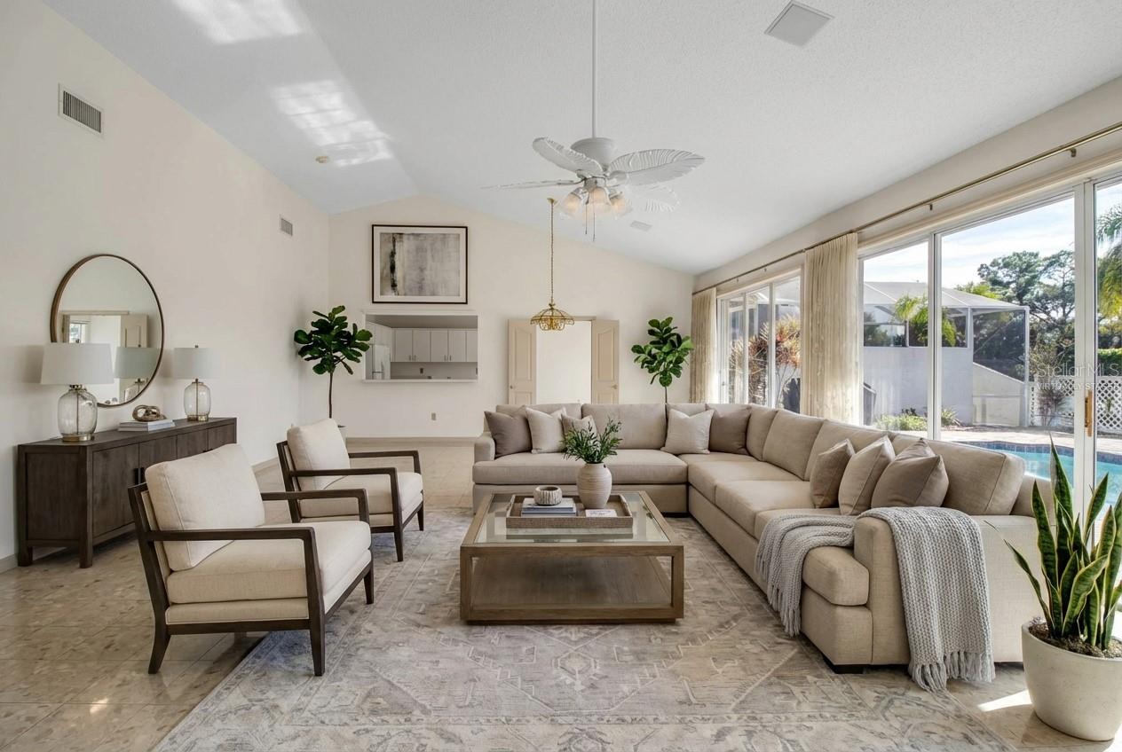 PALM COURT - Residential