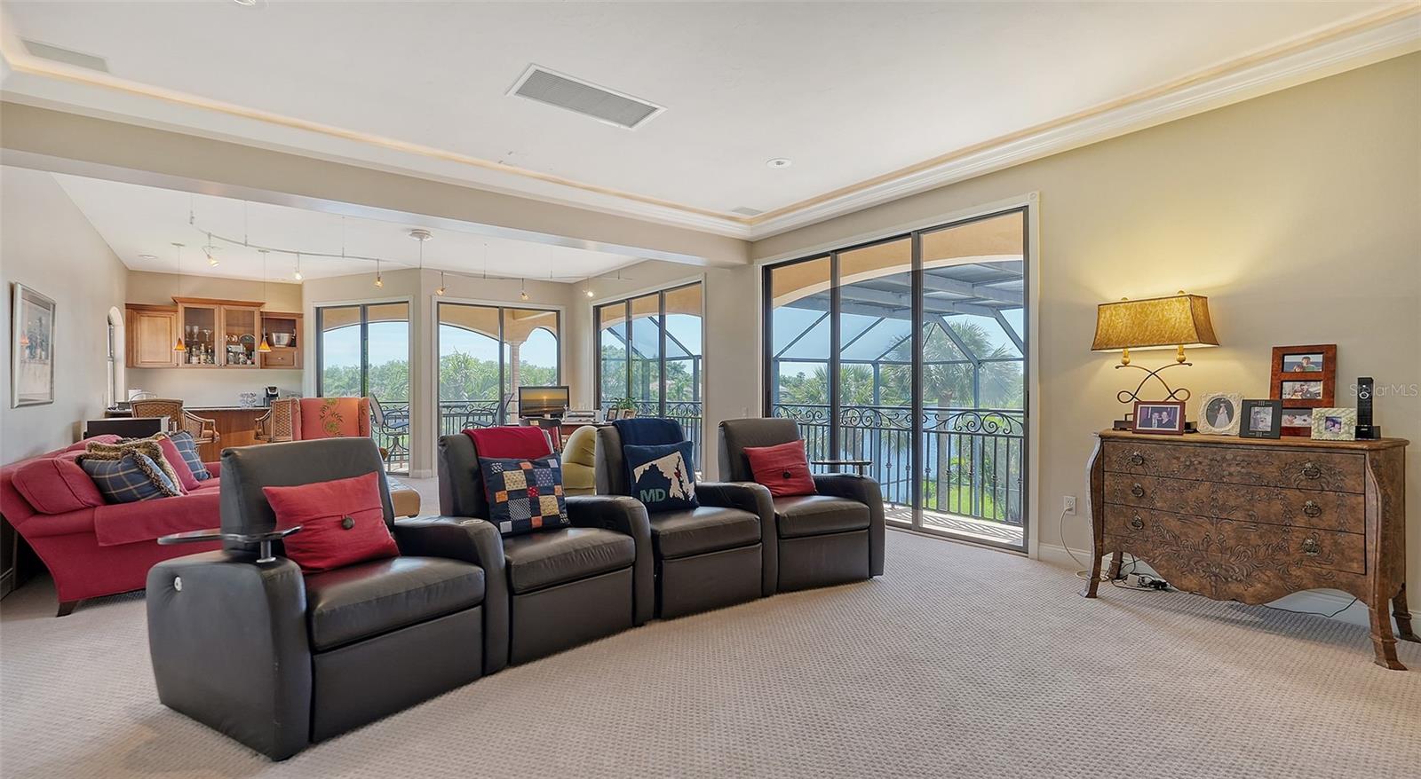SILVER OAKS - Residential
