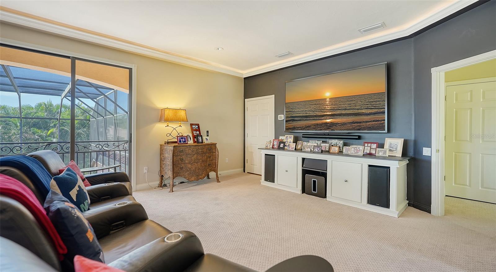 SILVER OAKS - Residential