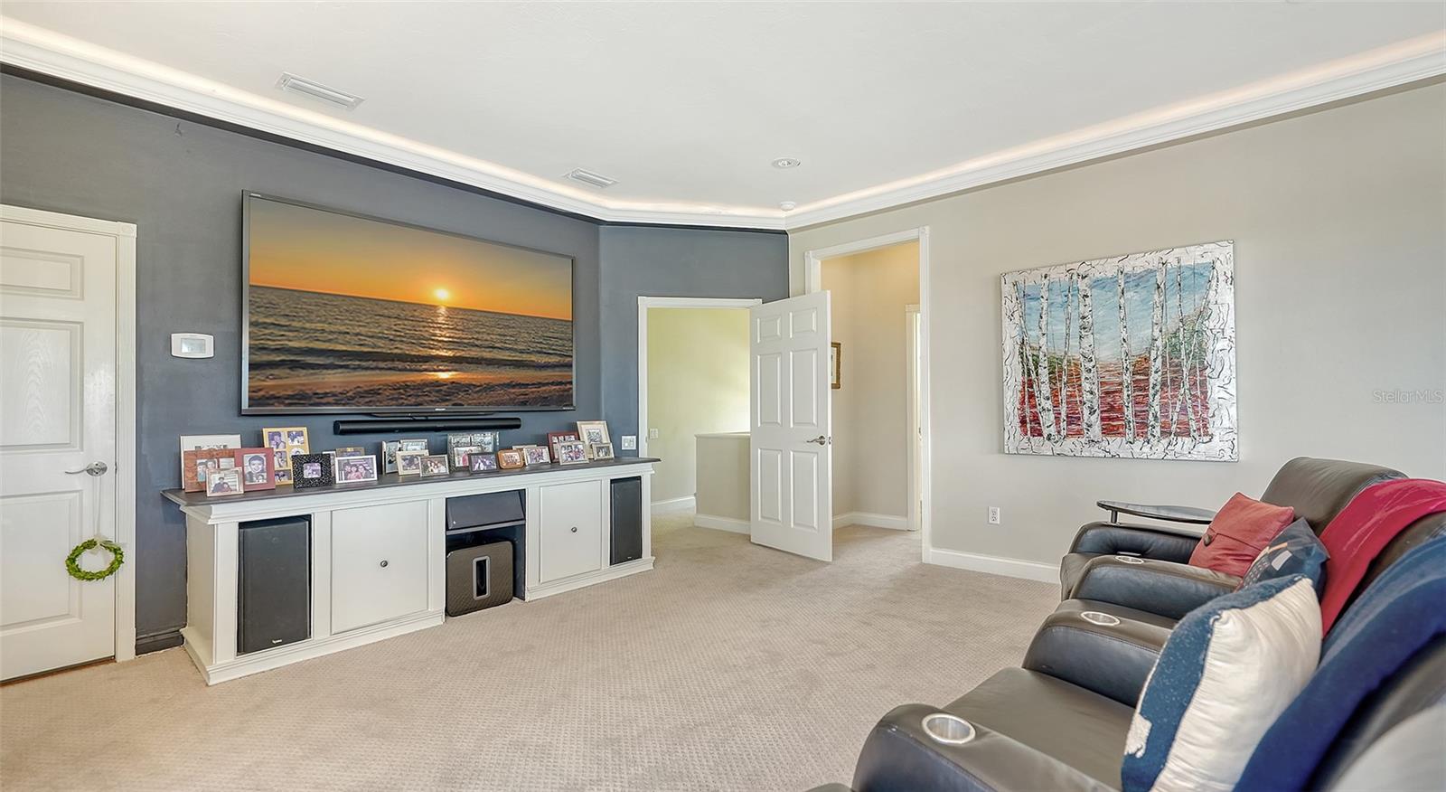 SILVER OAKS - Residential