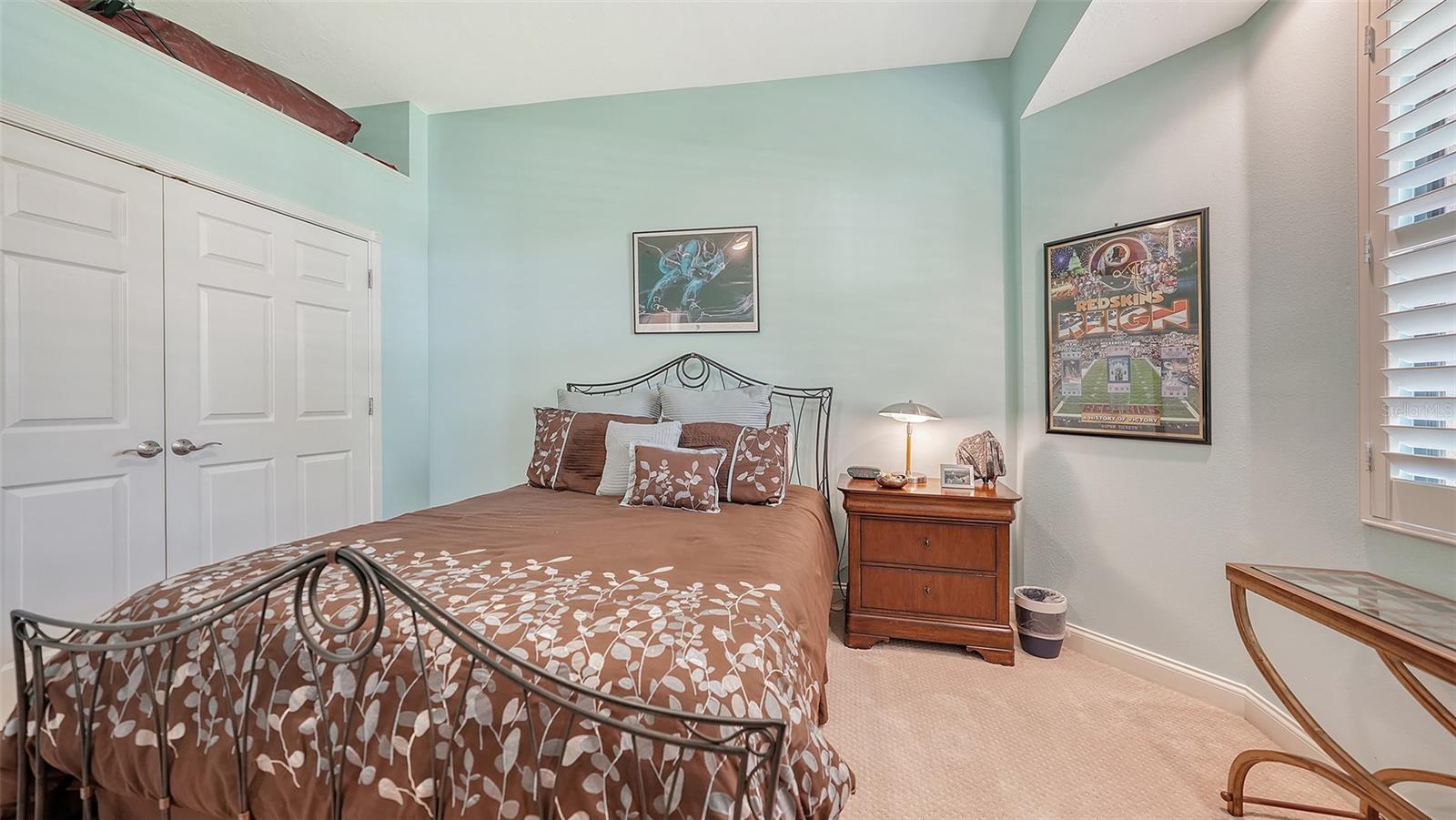 SILVER OAKS - Residential