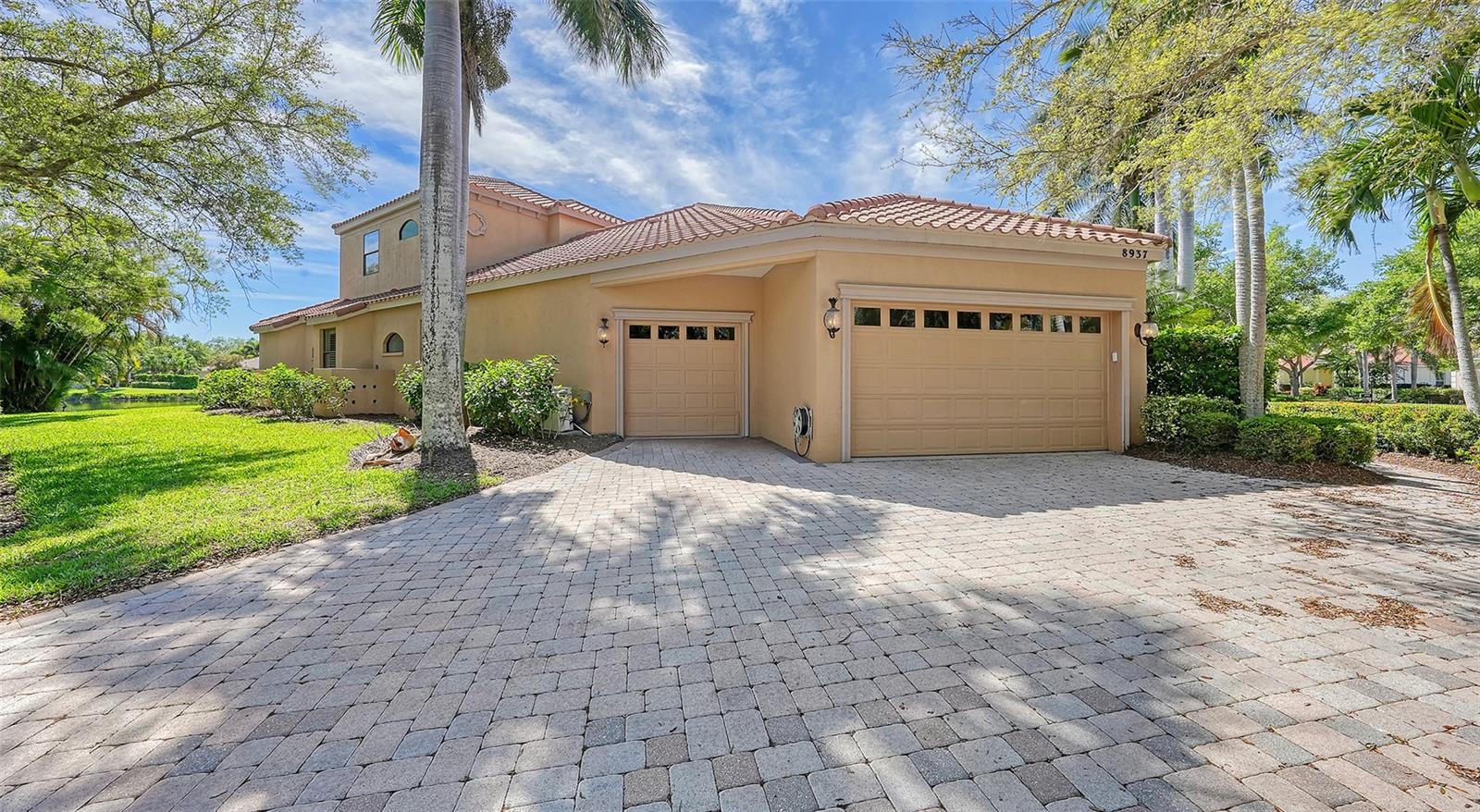 SILVER OAKS - Residential