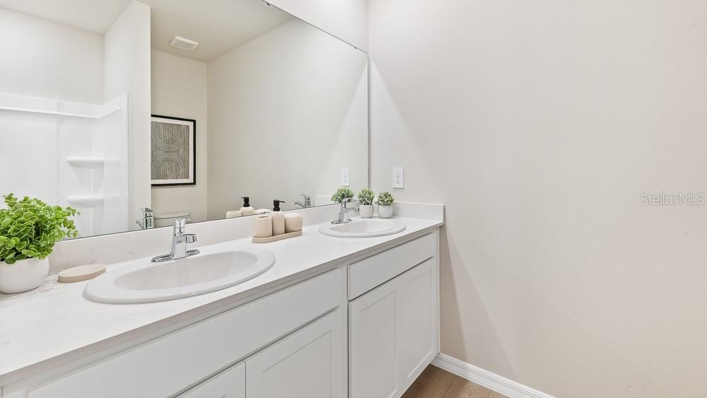 OAKFIELD TRAILS - Residential