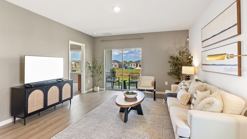 OAKFIELD TRAILS - Residential