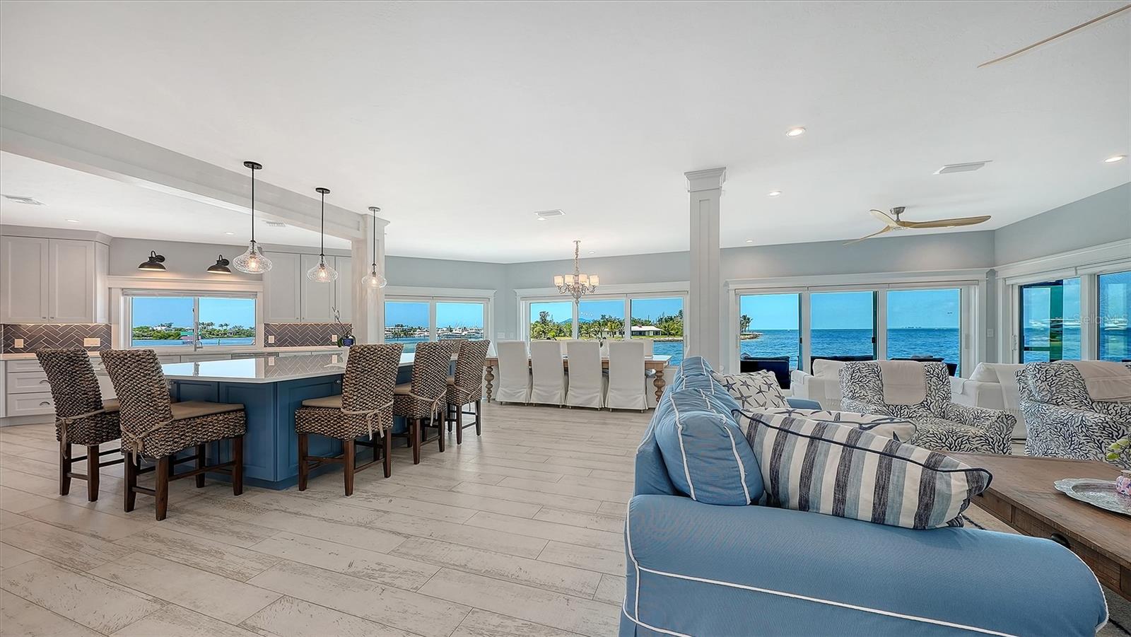 NORTH POINT HARBOUR UNIT THREE - Residential