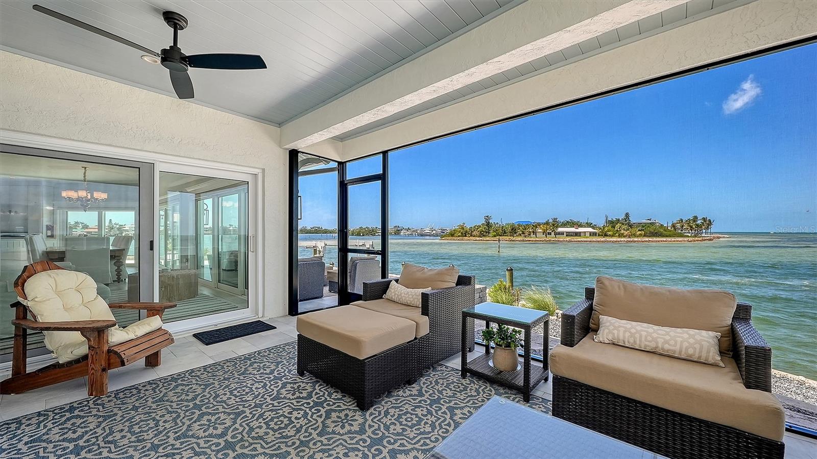 NORTH POINT HARBOUR UNIT THREE - Residential