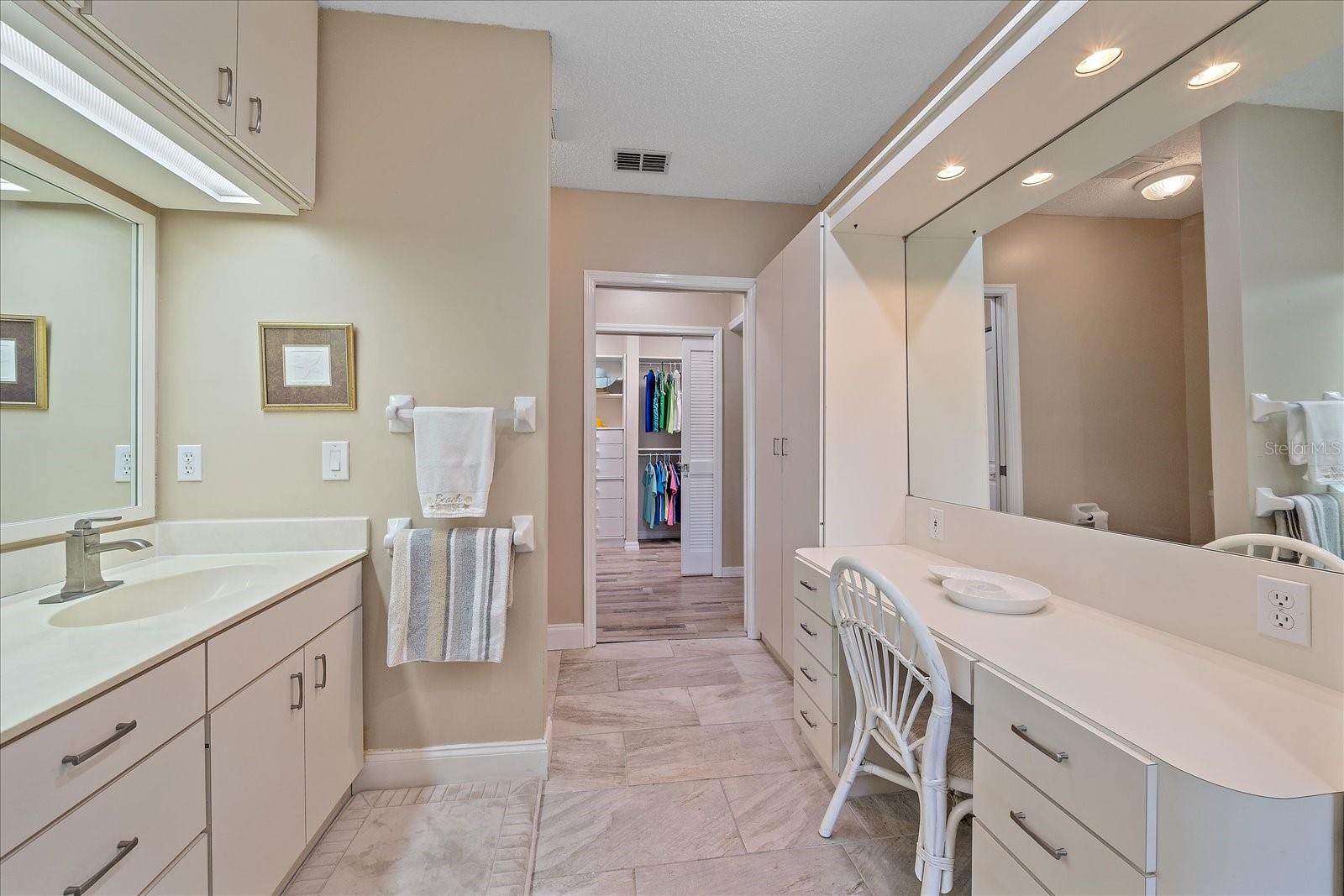 COLONY PLACE - Residential