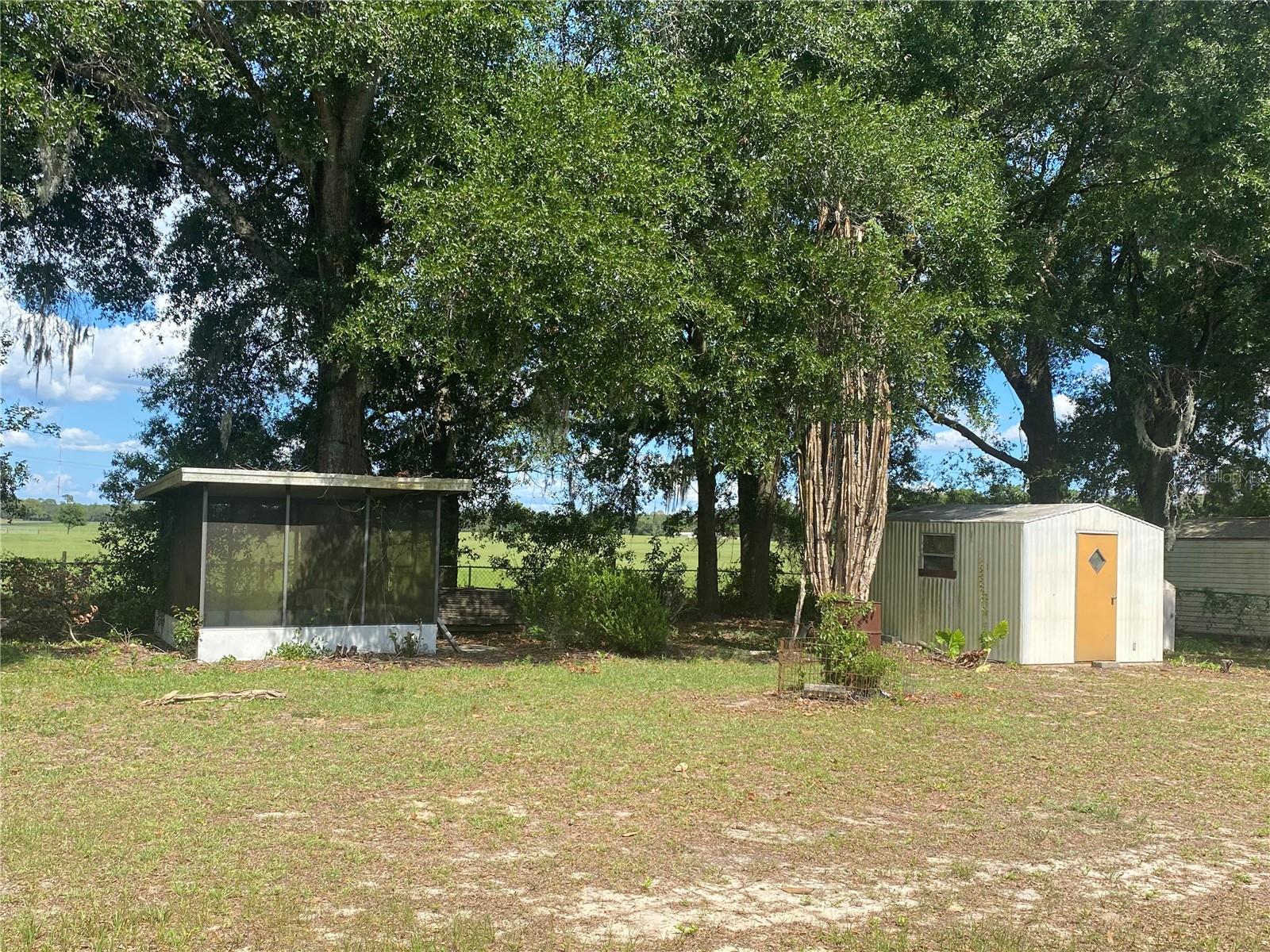 LAKE WEIR GARDENS - Residential
