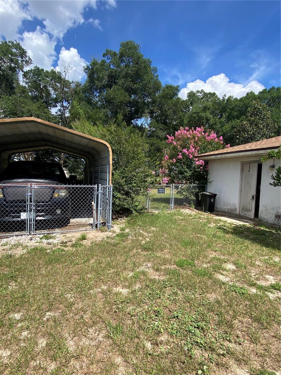 LAKE WEIR GARDENS - Residential