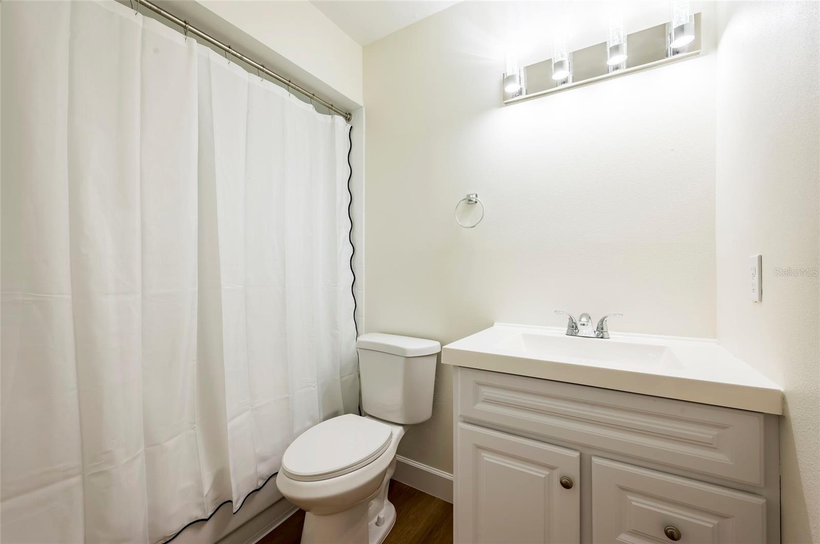 0Q6 NORTHDALE SECTION C UNIT NO 2 - Residential