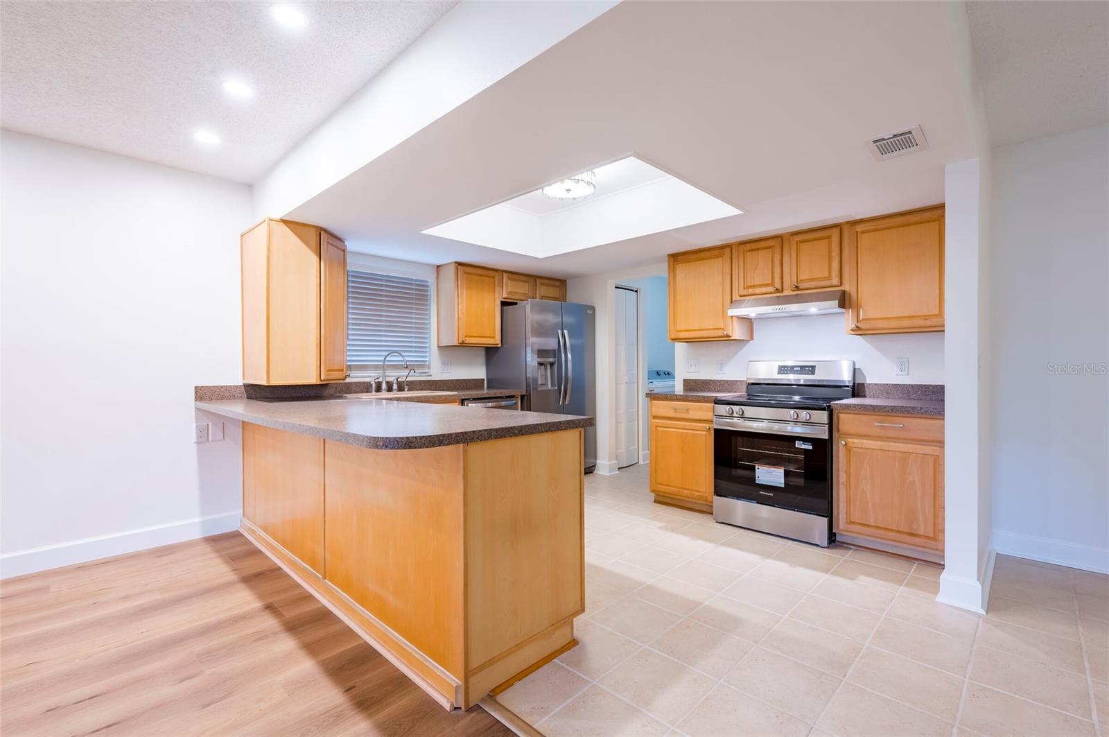 0Q6 NORTHDALE SECTION C UNIT NO 2 - Residential