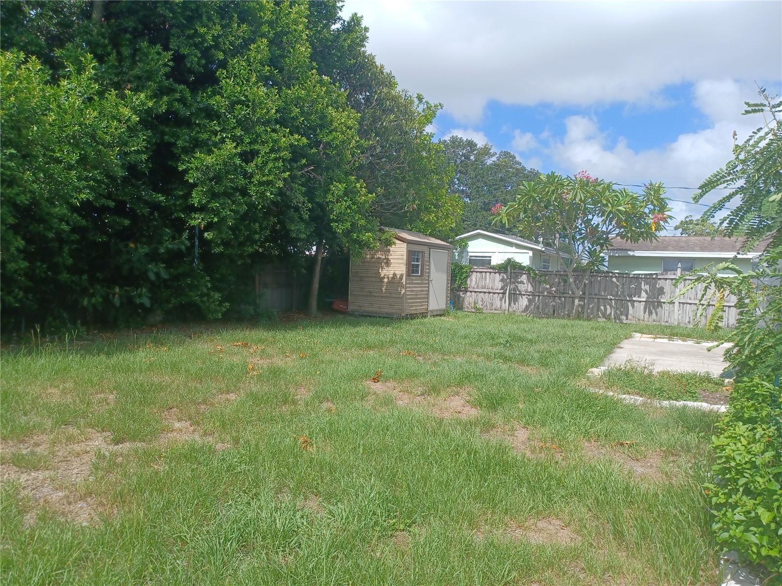 BAYOU MANOR 1ST ADD - Residential Lease