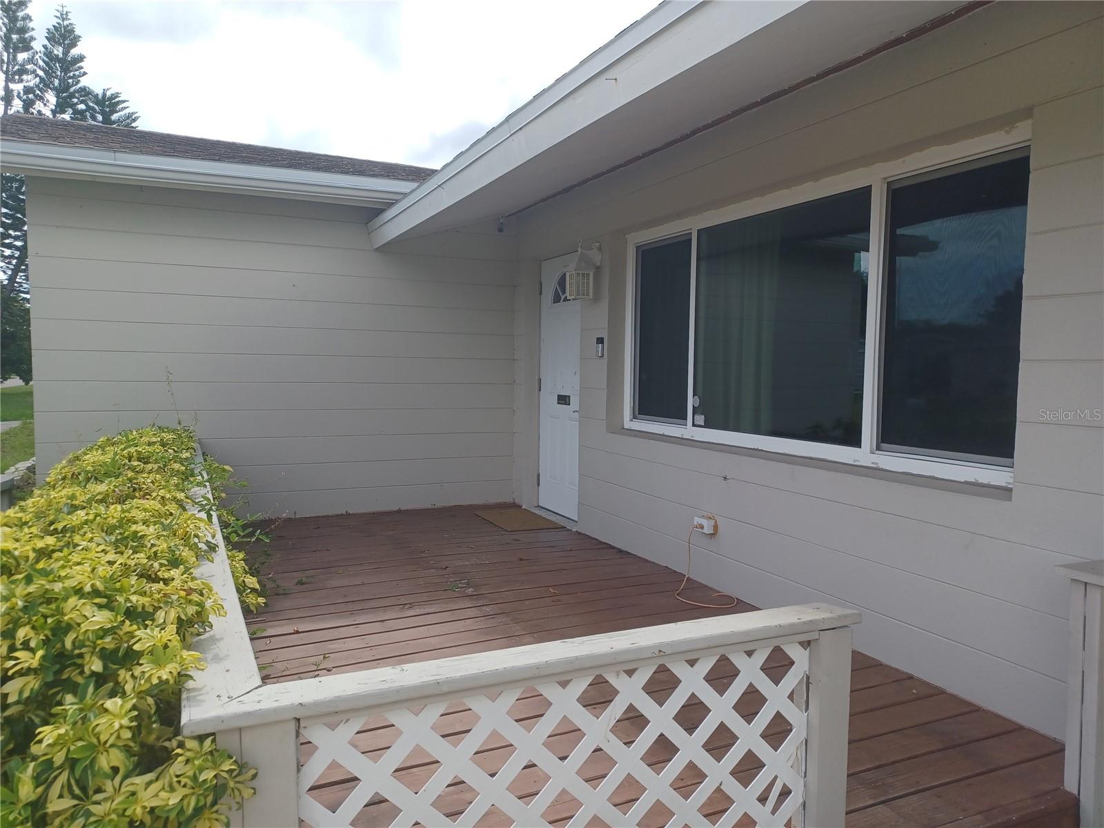 BAYOU MANOR 1ST ADD - Residential Lease