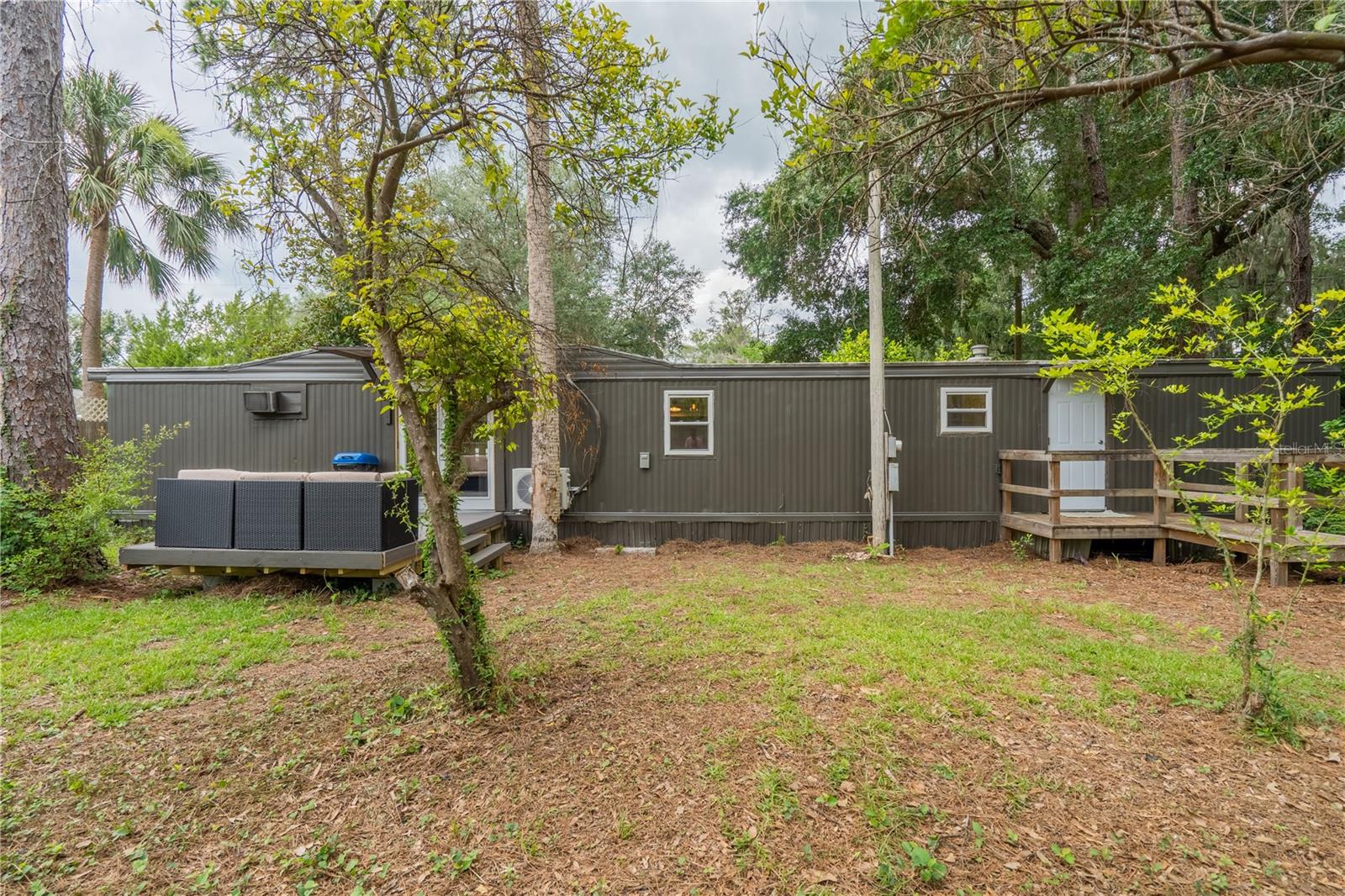 BUCKSKIN LAKE MANOR - Residential